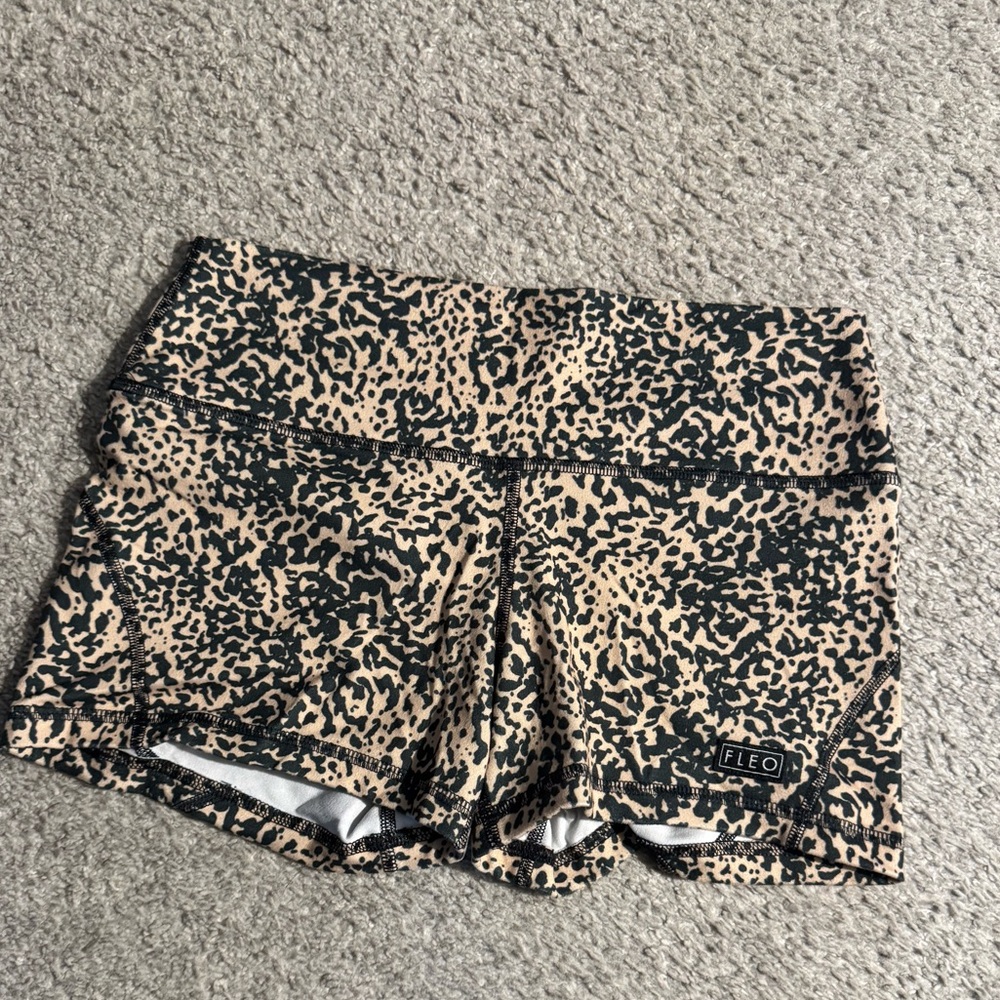 Fleo Queen Apex Contour Shorts - cheetah print